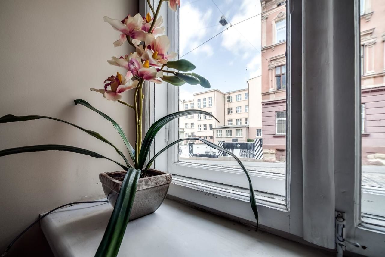 Апартаменты Apartament on Lesya Ukrayinky Львов-11
